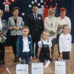 binary comment Dzieci z nagrodami