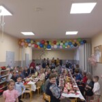 Dziadkowie przy stole