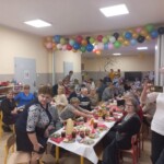 Dziadkowie przy stole