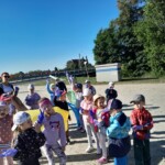 Zbieranie śmieci przez dzieci