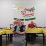 Seniorzy czytają