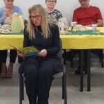 Seniorzy czytają