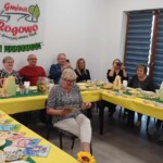 Seniorzy czytają