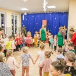 Wspólna zabawa w kole