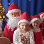 Dzieci z Mikołajem