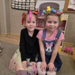 Dziewczynki z szalonymi fryzurami